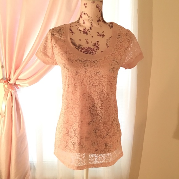 Tops - ✨BOGO✨ Pink Lace Short Sleeve Top